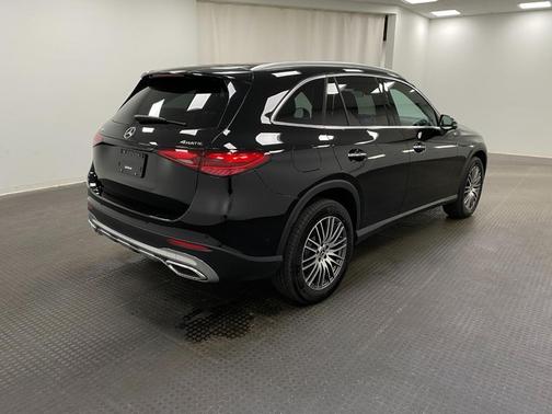 2025 Mercedes-Benz GLC 300 4MATIC