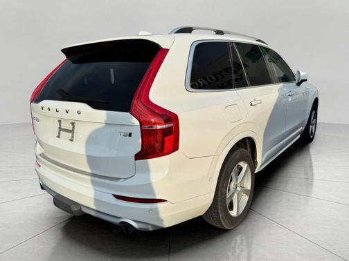 2018 Volvo XC90 T5 Momentum