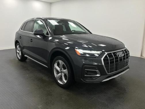 Photo 1 of 31 of 2021 Audi Q5 45 Premium