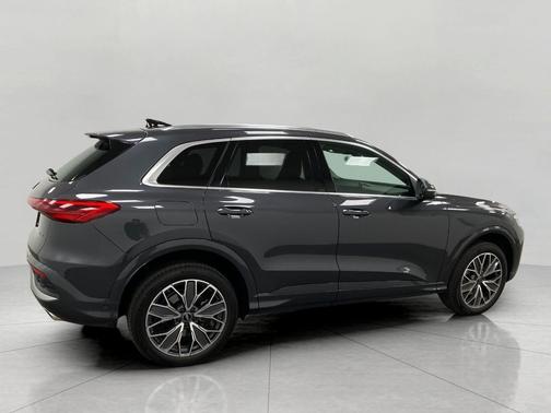 2025 Audi Q5 Premium Plus TFSI quattro S tronic