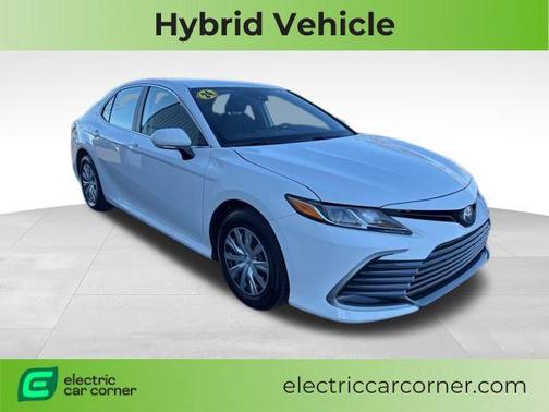 2024 Toyota Camry Hybrid LE