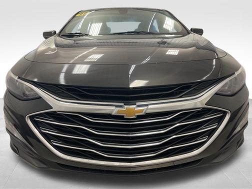 Mosaic Black Metallic 2022 Chevrolet Malibu FWD LT