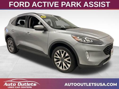 Iconic Silver Metallic 2021 Ford Escape Titanium
