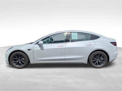 Pearl White Multi-Coat 2020 Tesla Model 3 Long Range