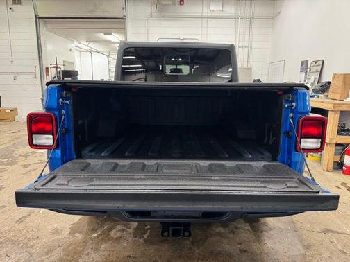 2023 Jeep Gladiator Sport S