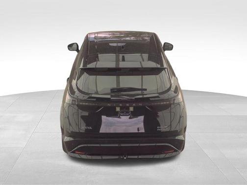 Black Diamond Pearl 2023 Nissan ARIYA EVOLVE+