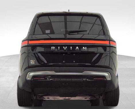 2023 Rivian R1S Adventure