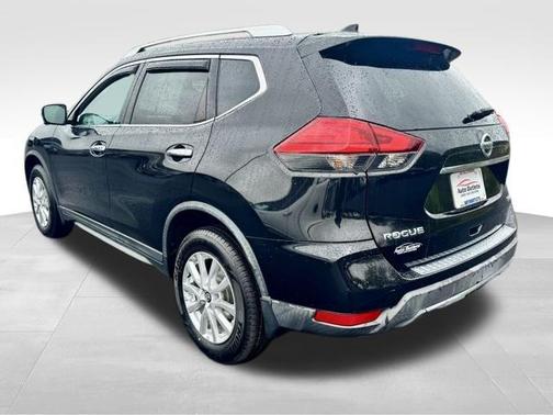 Magnetic Black 2017 Nissan Rogue SV