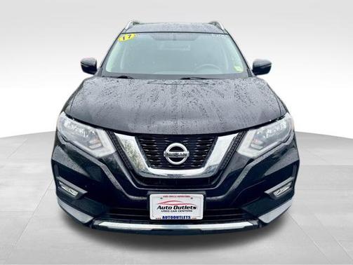 Magnetic Black 2017 Nissan Rogue SV