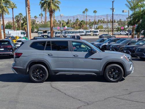 2026 Volkswagen Atlas 2.0T Peak Edition