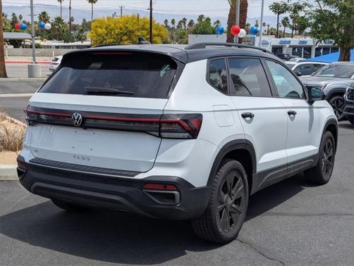 2025 Volkswagen Taos 1.5T SE Black