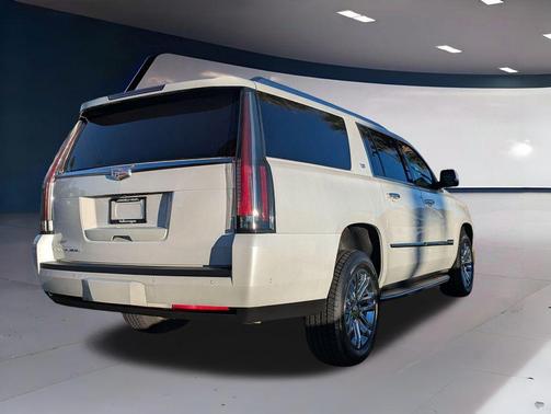2017 Cadillac Escalade ESV Standard