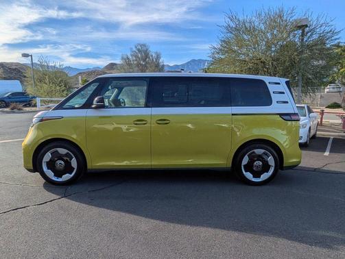 2025 Volkswagen ID. Buzz Pro S Plus with 4MOTION