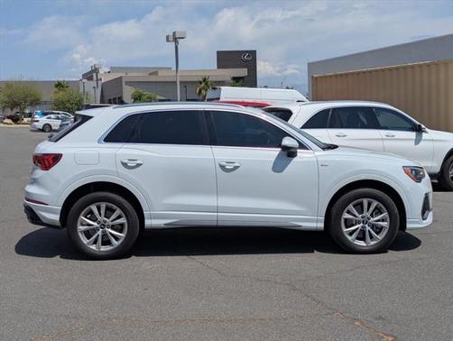 2022 Audi Q3 45 S line Premium
