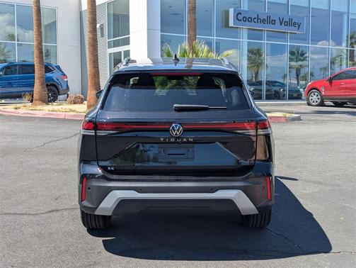 2025 Volkswagen Tiguan 2.0T SE