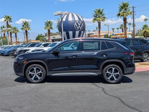 2025 Volkswagen Tiguan 2.0T SE