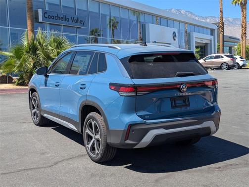2025 Volkswagen Tiguan 2.0T SE