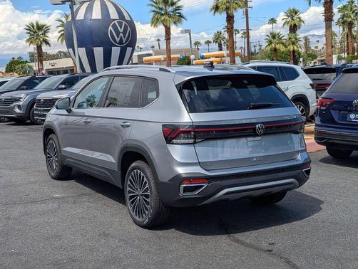 2025 Volkswagen Taos 1.5T SE