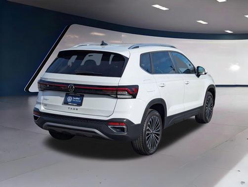 2025 Volkswagen Taos 1.5T SE