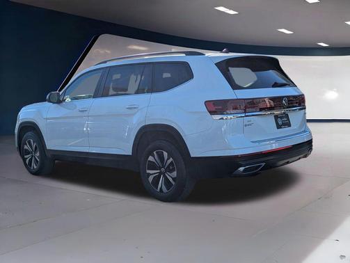 2025 Volkswagen Atlas 2.0T SE