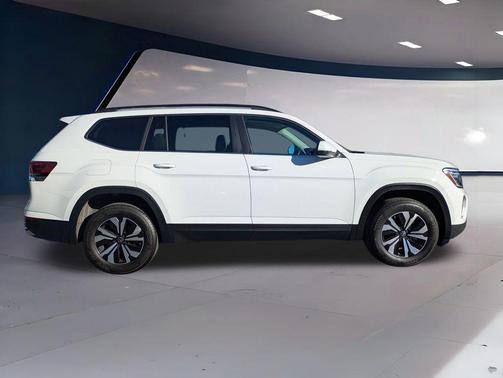 2025 Volkswagen Atlas 2.0T SE