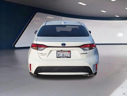 2022 Toyota Corolla Hybrid LE