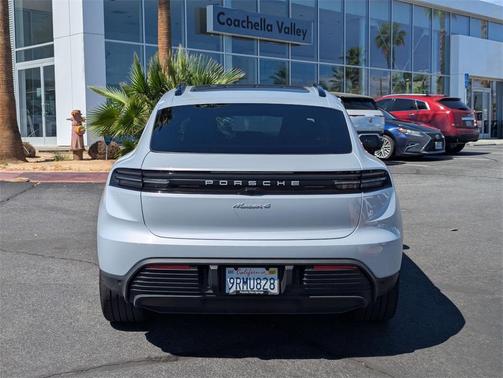 2024 Porsche Macan 4