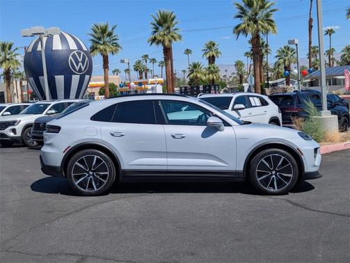 2024 Porsche Macan 4