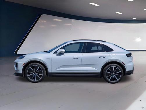 2024 Porsche Macan 4