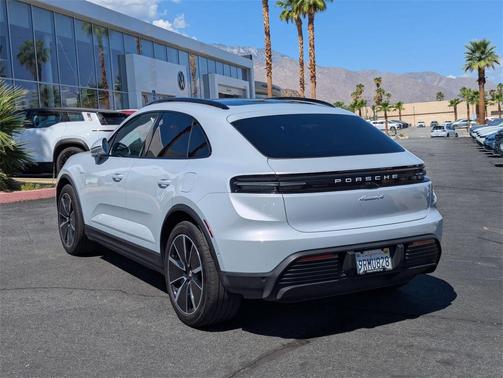 2024 Porsche Macan 4