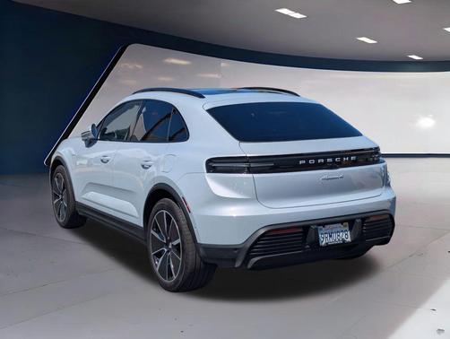 2024 Porsche Macan 4