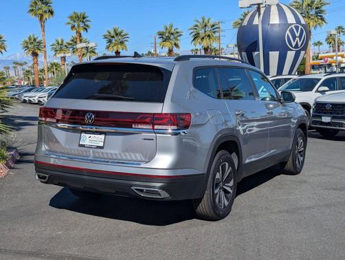 2026 Volkswagen Atlas 2.0T SE