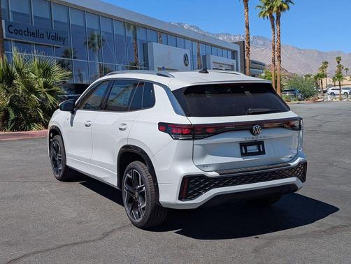 2025 Volkswagen Tiguan 2.0T SE R-Line Black 4MOTION