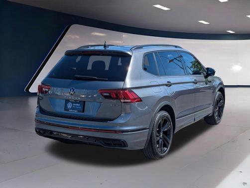 2024 Volkswagen Tiguan 2.0T SE R-Line Black 4MOTION