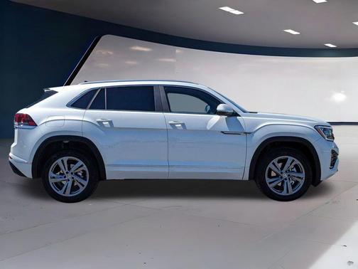 2024 Volkswagen Atlas Cross Sport 2.0T SEL