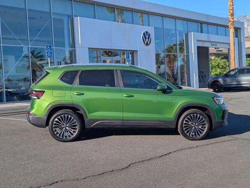 2025 Volkswagen Taos 1.5T SE