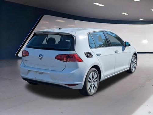 2016 Volkswagen e-Golf SE