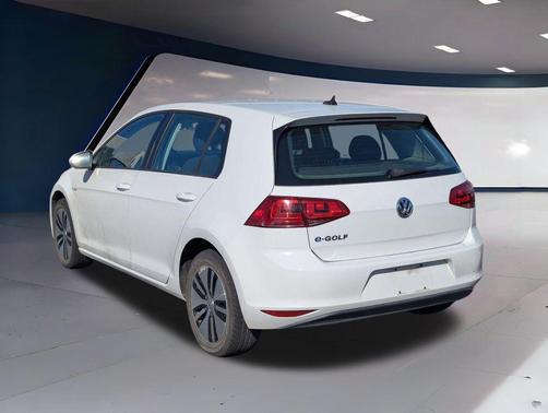 2016 Volkswagen e-Golf SE