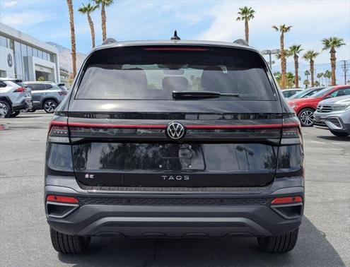 2025 Volkswagen Taos 1.5T SE Black