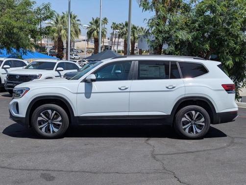 2025 Volkswagen Atlas 2.0T SE