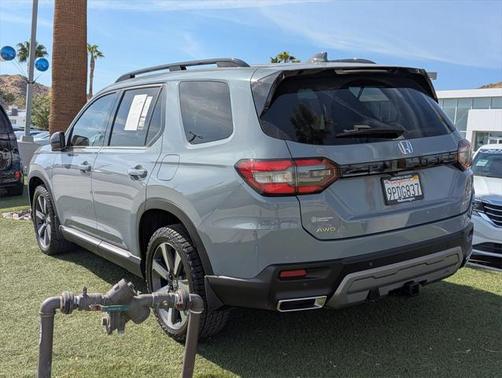2023 Honda Pilot AWD Elite
