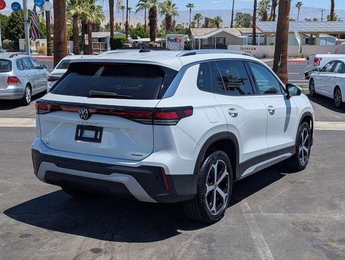 2025 Volkswagen Tiguan 2.0T SE