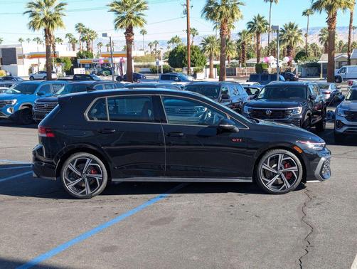 2025 Volkswagen Golf GTI 2.0T SE DSG