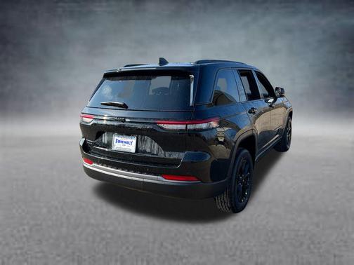 2026 Jeep Grand Cherokee Altitude