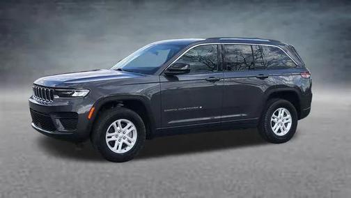 2023 Jeep Grand Cherokee Laredo 4x4