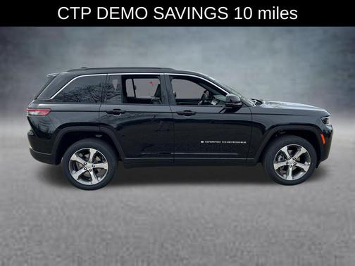 Diamond Black Crystal Pearlcoat 2026 Jeep Grand Cherokee Limited
