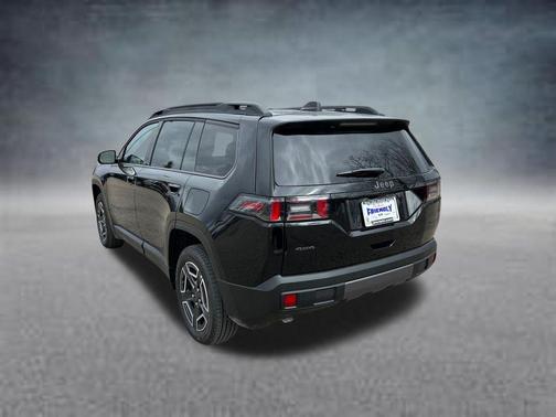 2026 Jeep Cherokee Laredo 4x4