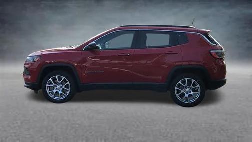 2023 Jeep Compass Latitude Lux FWD
