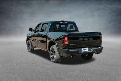 Diamond Black Crystal Pearlcoat 2026 RAM 1500 Big Horn/Lone Star
