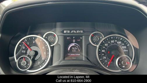 Diamond Black Crystal Pearlcoat 2026 RAM 1500 Big Horn/Lone Star